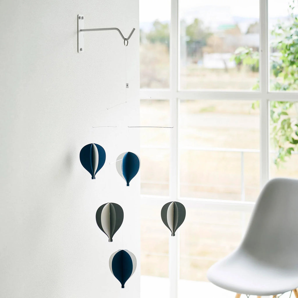 Pin-fixed hanging plant hanger tower