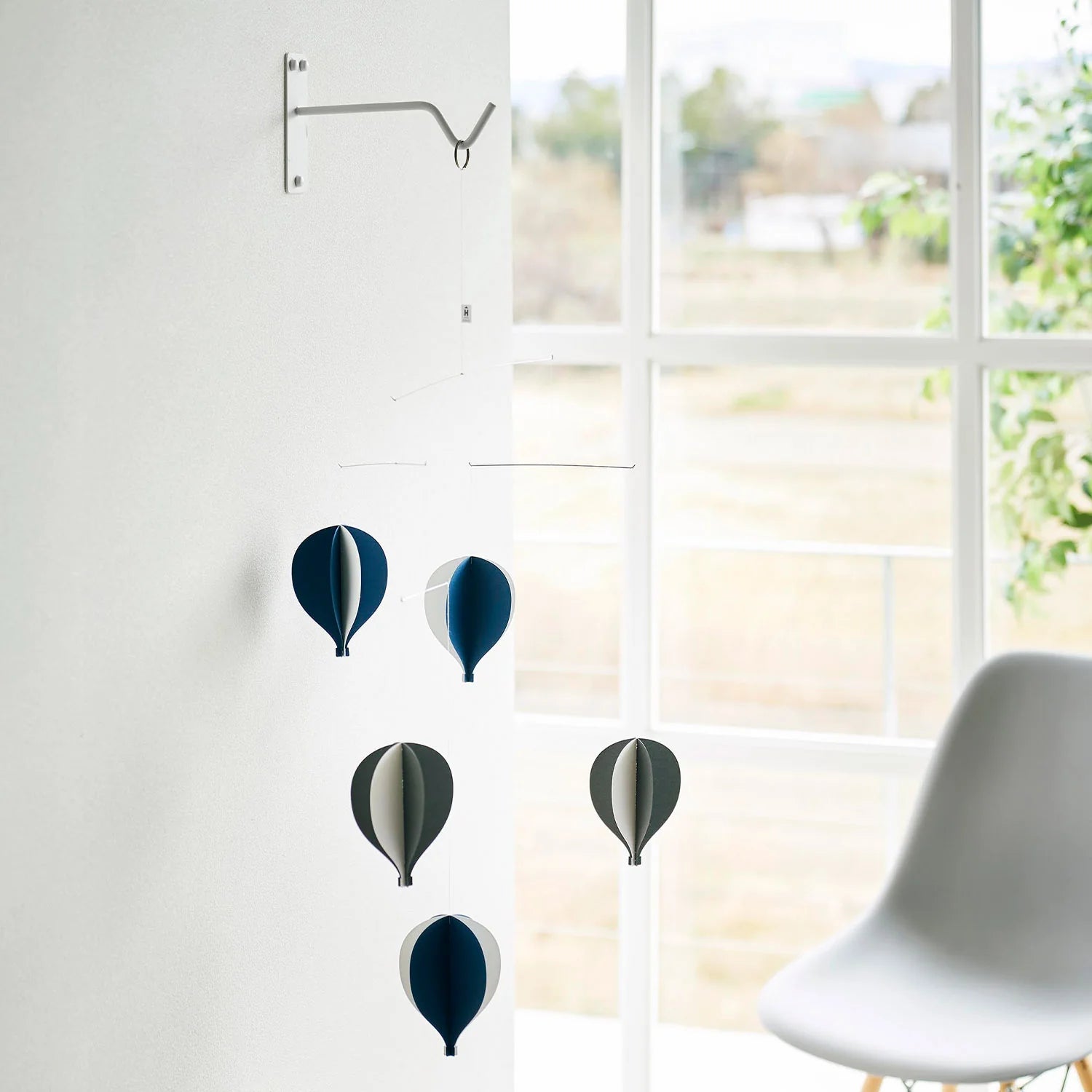 Pin-fixed hanging plant hanger tower