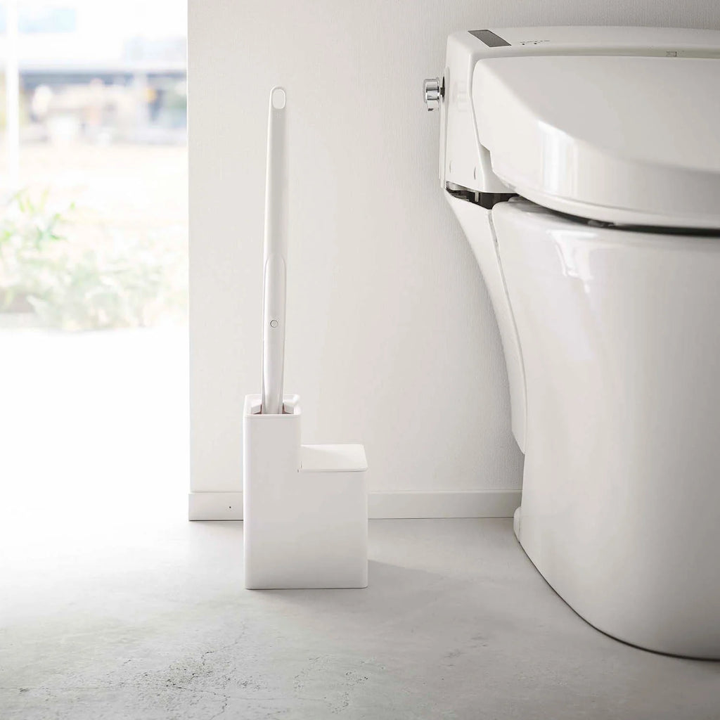 Stand tower dedicated to disposable toilet cleaners