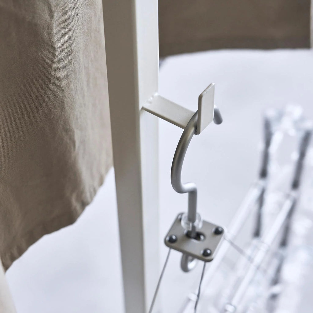 Foldable indoor clothes drying tower