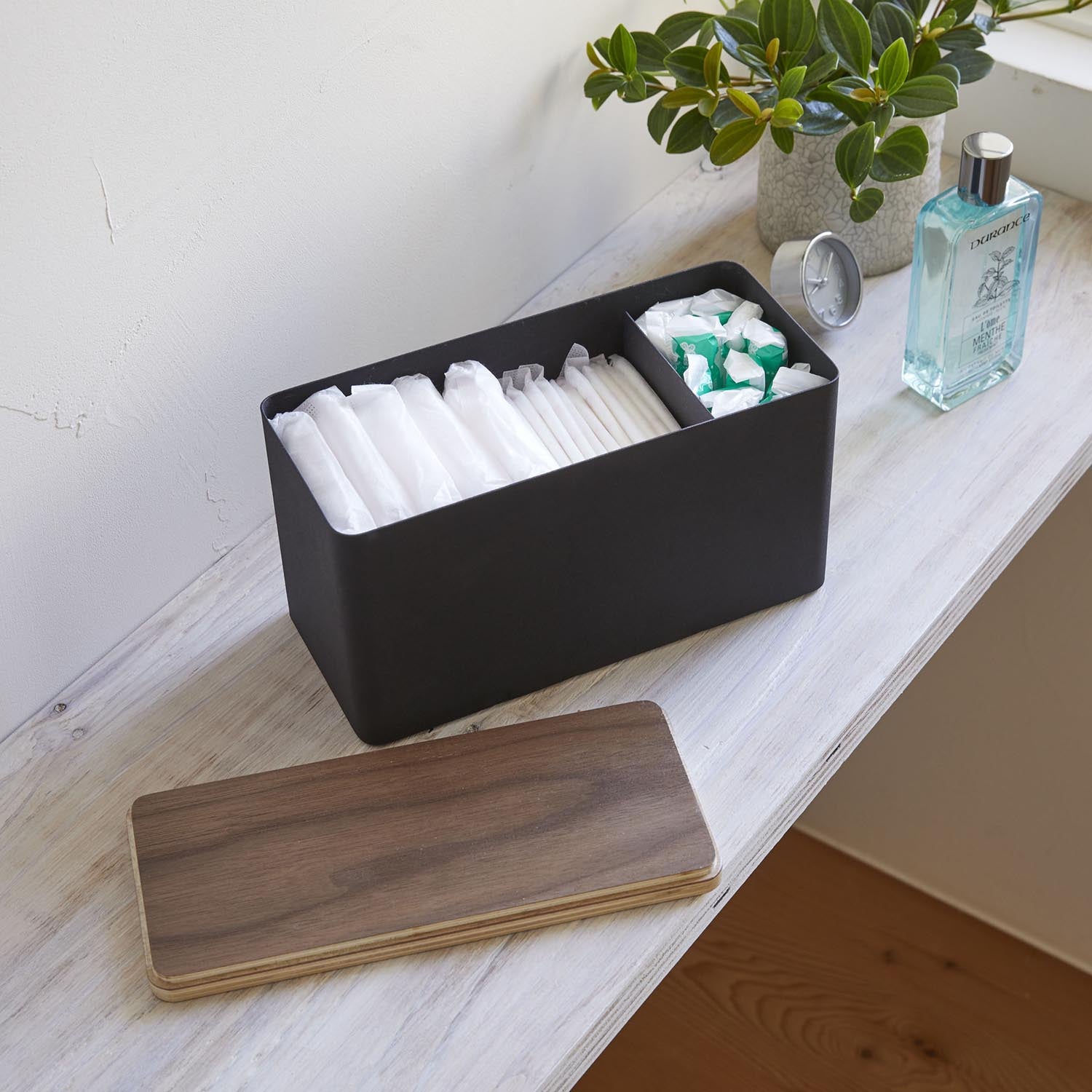 Hygiene product storage case Lin