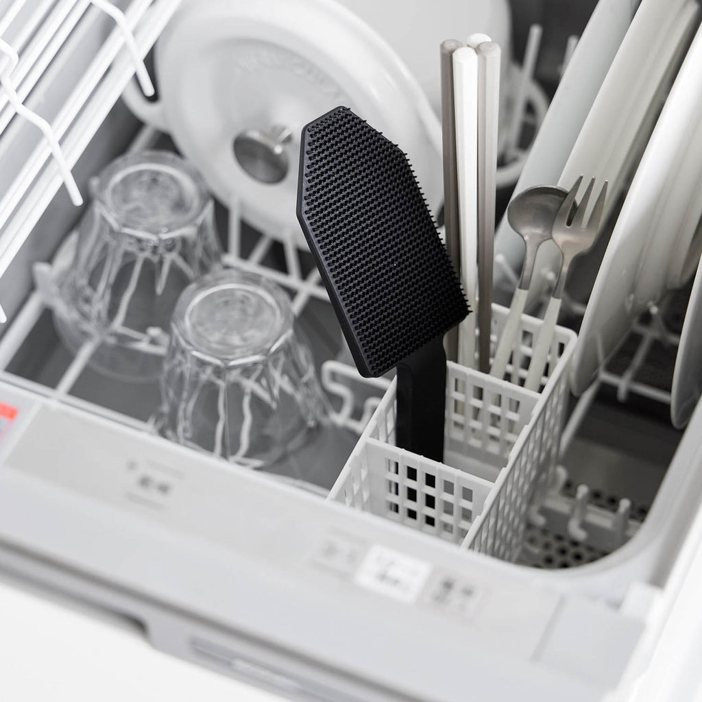Magnet handle type silicone brush tower